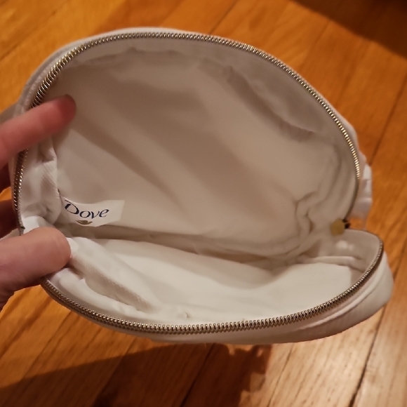 White Adjustable Quilted Belt Bag - Picture 4 of 4